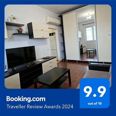 Charming Apartment With Private Terrace Bukareszt Zewnętrze zdjęcie