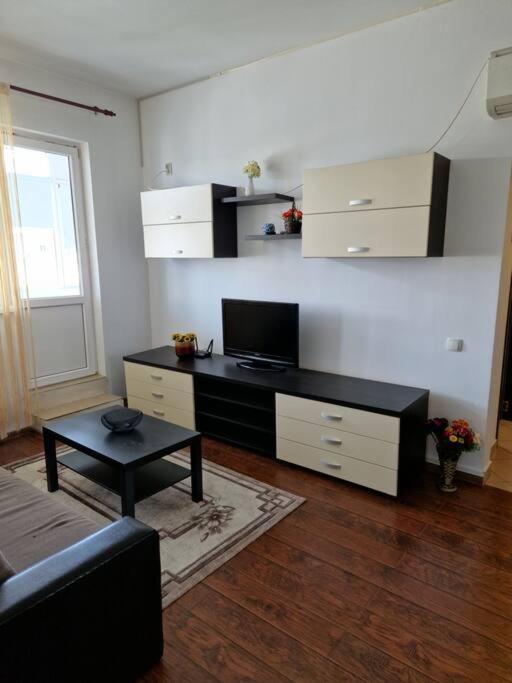 Charming Apartment With Private Terrace Bukareszt Zewnętrze zdjęcie