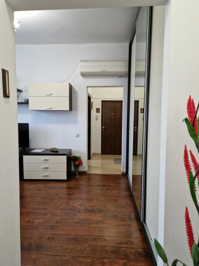 Charming Apartment With Private Terrace Bukareszt Zewnętrze zdjęcie